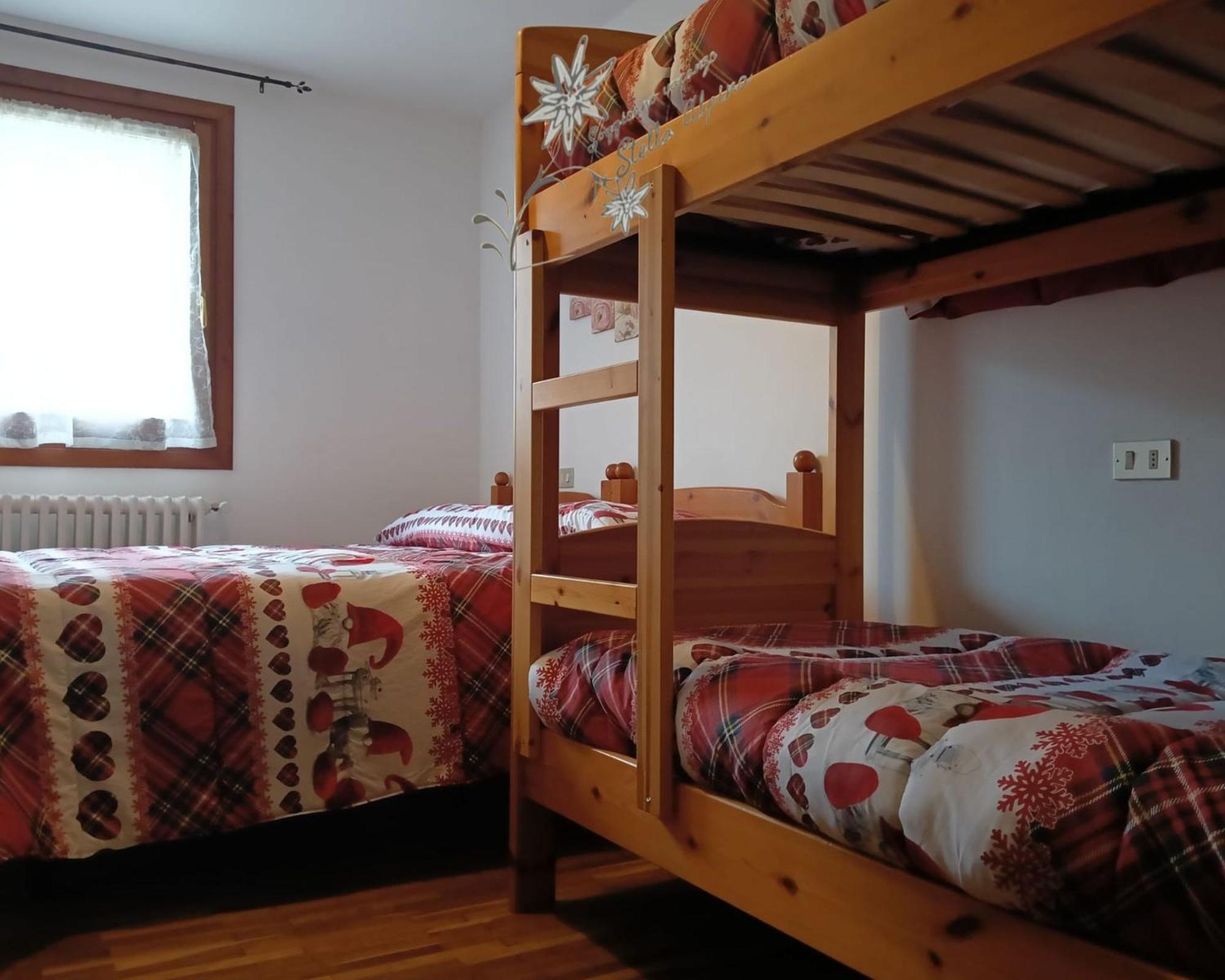 Soggiorno Vacanze Stella Alpina Temu Bilik gambar